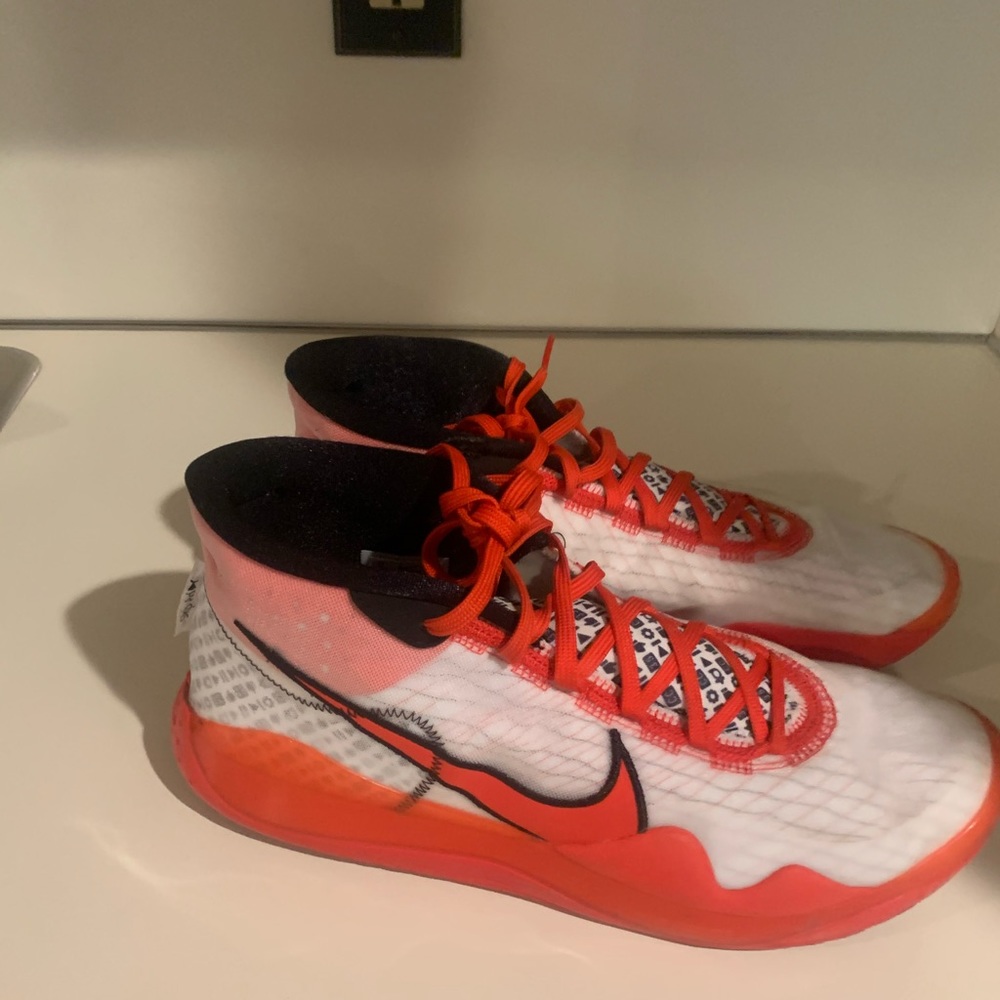 Nike - KD 12 “YouTube” size 13 basketball shoes